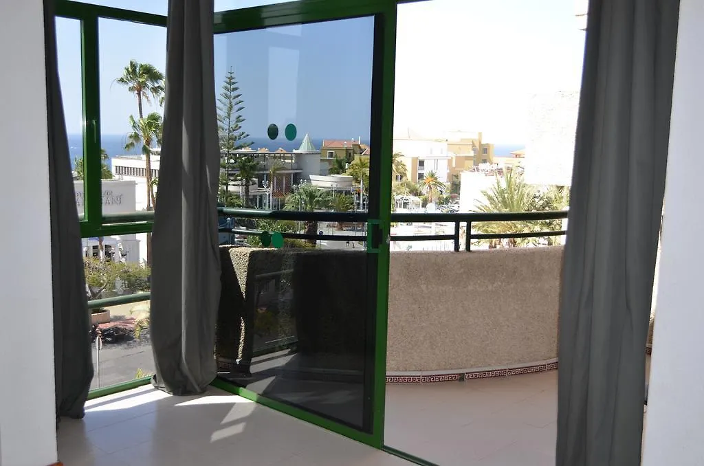 Hovima Suites Costa Adeje (Adults Only) 4*, אדחה ספרד